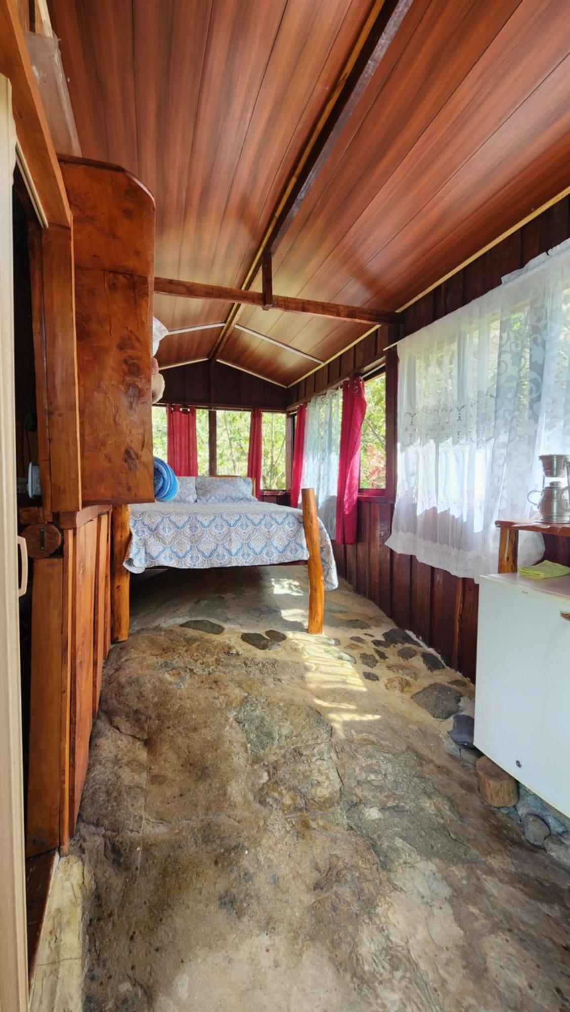 Hospedajes Richie Eco Camp Providencia Exterior photo