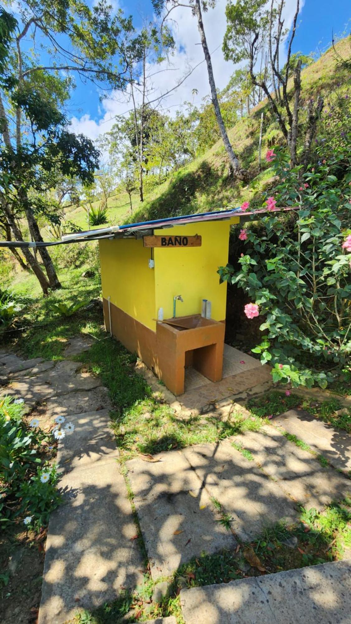 Hospedajes Richie Eco Camp Providencia Exterior photo